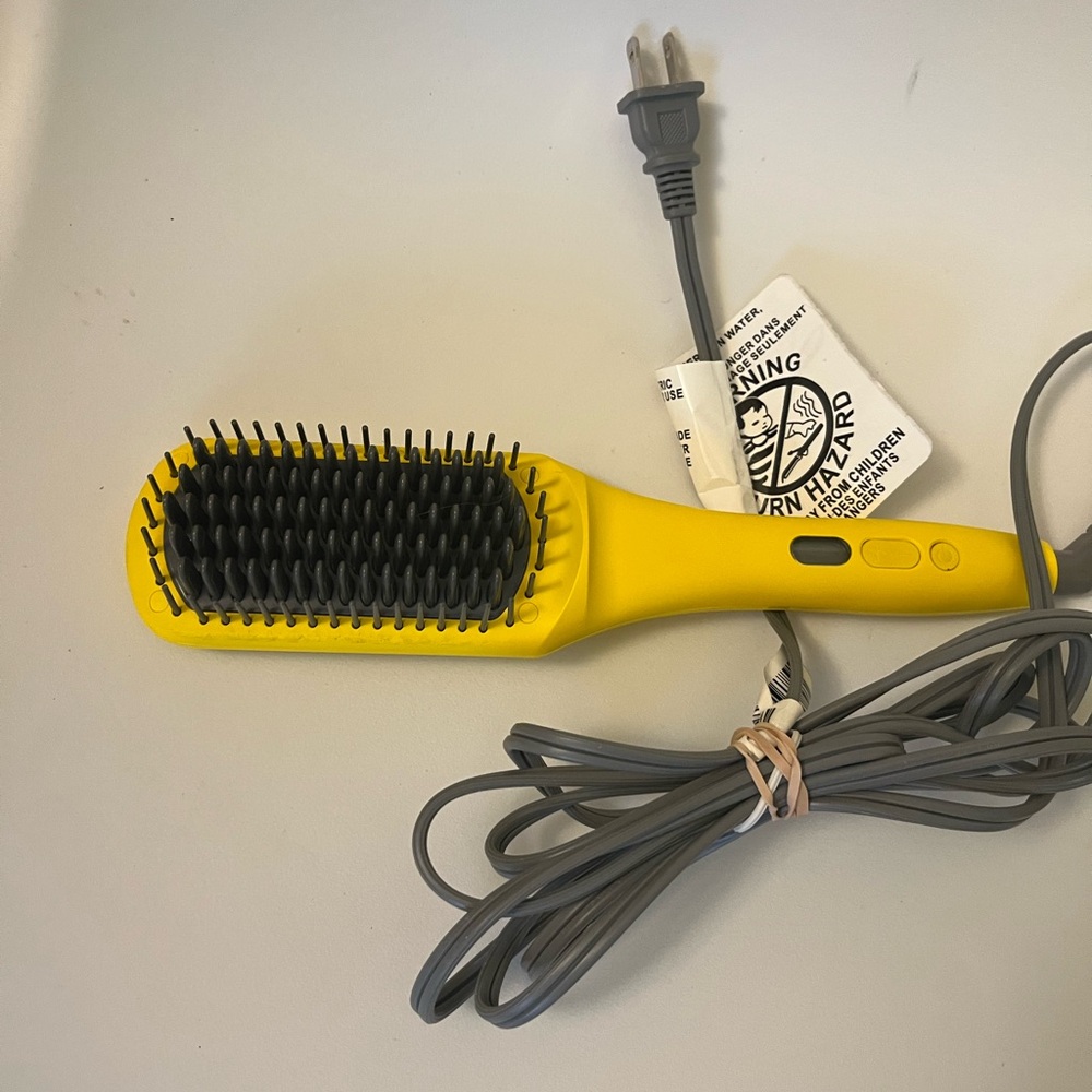 Drybar brush crush